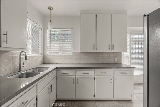 154 E 82nd Place, Los Angeles, CA 90003