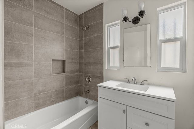 154 E 82nd Place, Los Angeles, CA 90003