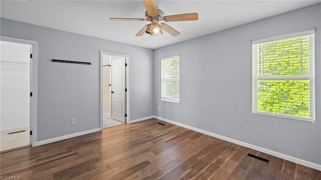1743 Willa Place Drive, Kernersville, NC 27284