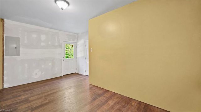 1743 Willa Place Drive, Kernersville, NC 27284
