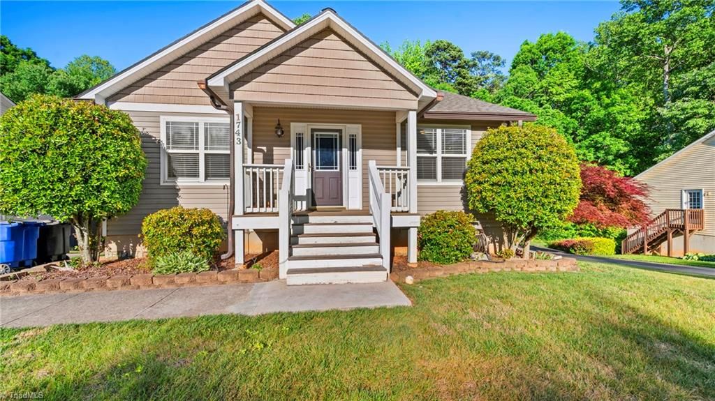 1743 Willa Place Drive, Kernersville, NC 27284