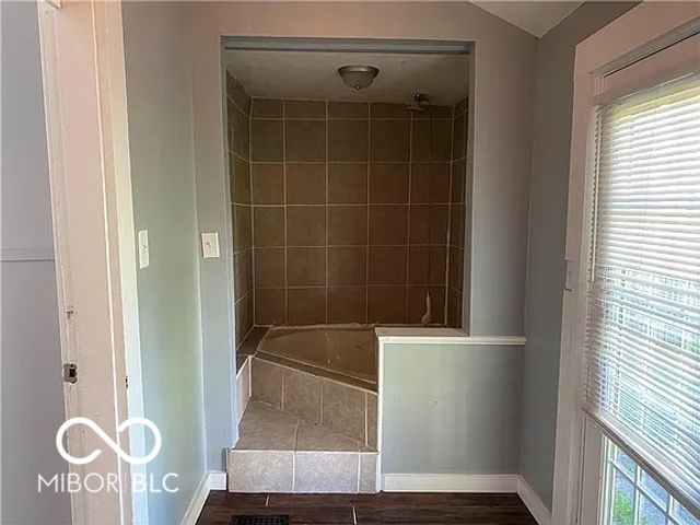 1201 N Oxford Street, Indianapolis, IN 46201