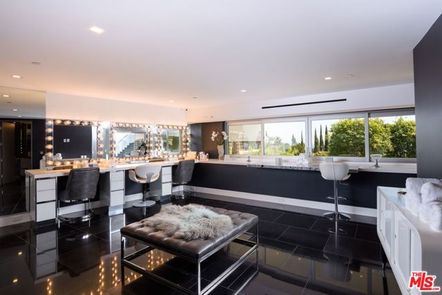 1609 Magnetic Terrace, Los Angeles, CA 90069