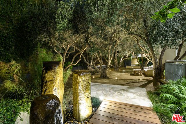 1609 Magnetic Terrace, Los Angeles, CA 90069
