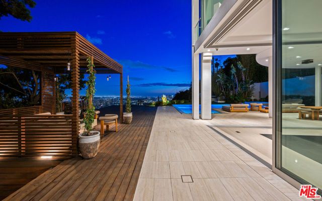 1609 Magnetic Terrace, Los Angeles, CA 90069