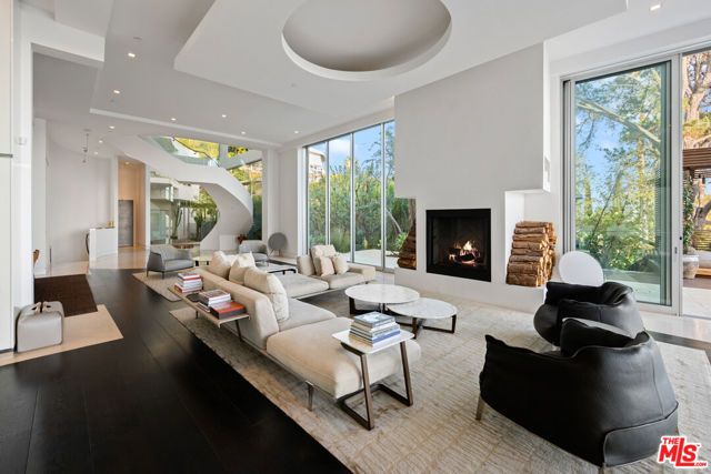 1609 Magnetic Terrace, Los Angeles, CA 90069