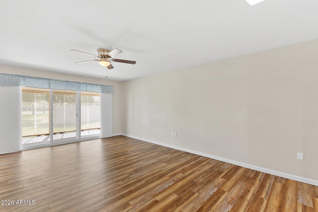 10401 W CORTE DEL SOL OESTE --, Sun City, AZ 85351 — photo 3