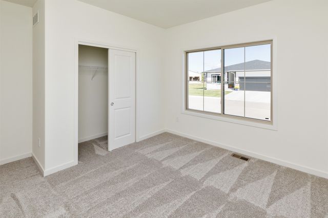 8924 Beery Place, Johnston, IA 50131