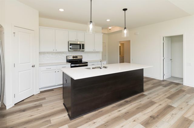 8924 Beery Place, Johnston, IA 50131