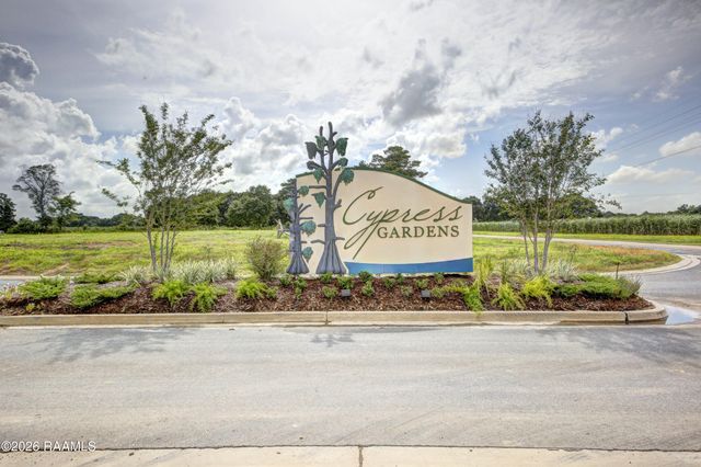 300 Cedar Lake Drive, Youngsville, LA 70592