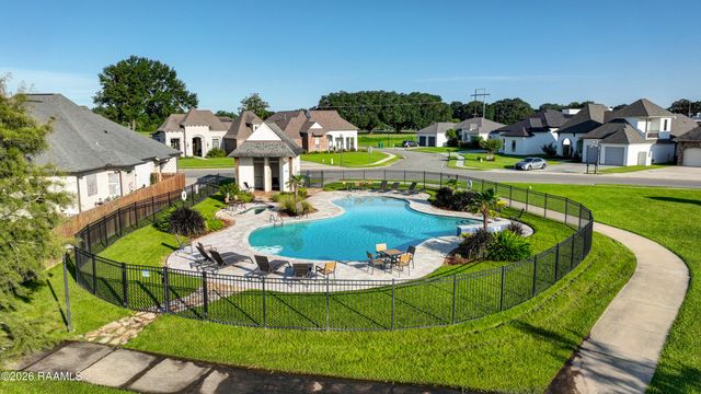 300 Cedar Lake Drive, Youngsville, LA 70592