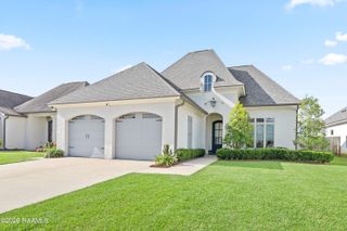 300 Cedar Lake Drive, Youngsville, LA 70592