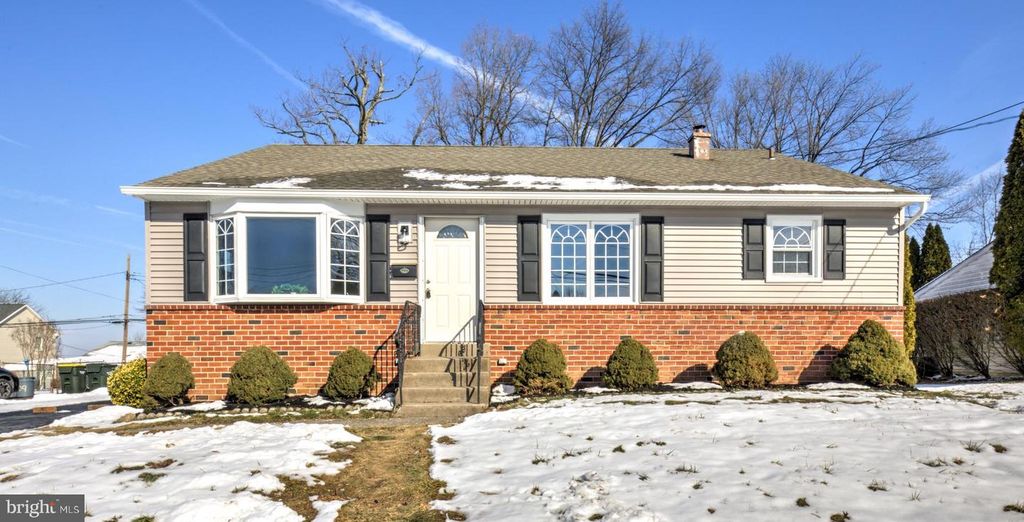 111 EVERETT AVE, Willow Grove, PA 19090