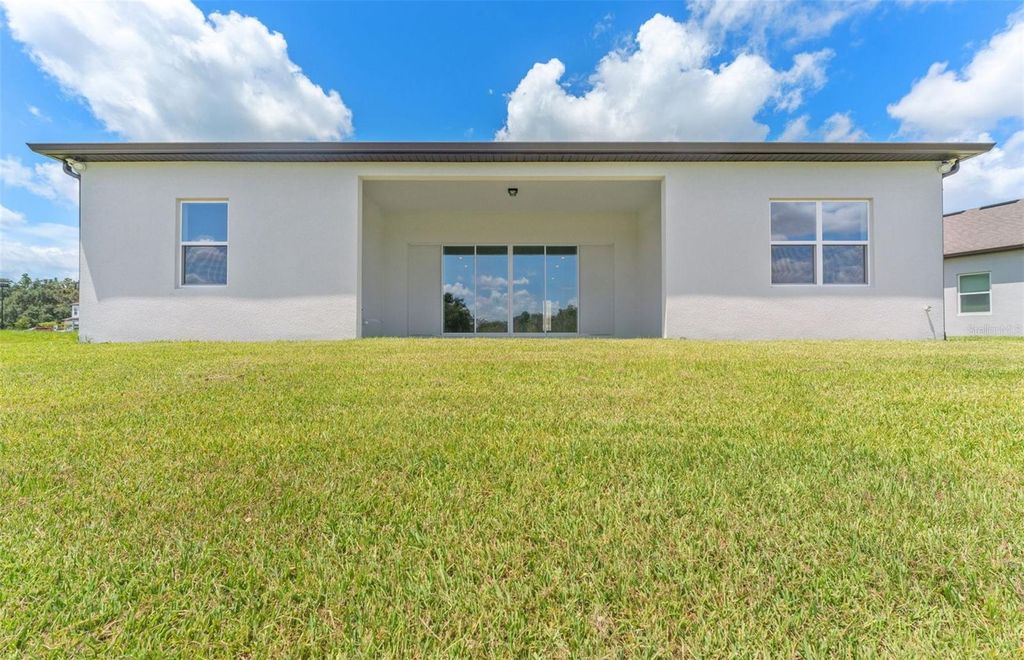 Image 17 of property listing at 37327 GUNNISON DRIVE, Zephyrhills, FL 33540