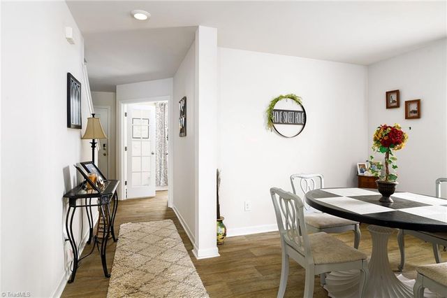 1242 Hickory Point Drive, Lexington, NC 27292