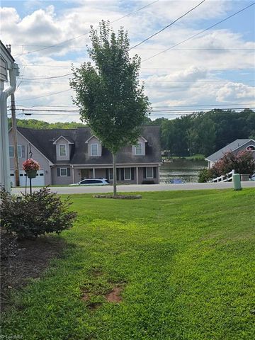1242 Hickory Point Drive, Lexington, NC 27292