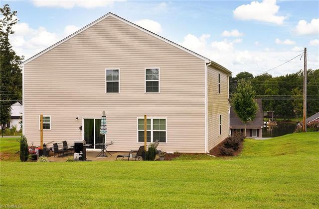 1242 Hickory Point Drive, Lexington, NC 27292