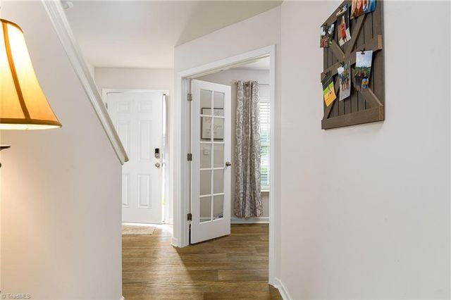 1242 Hickory Point Drive, Lexington, NC 27292