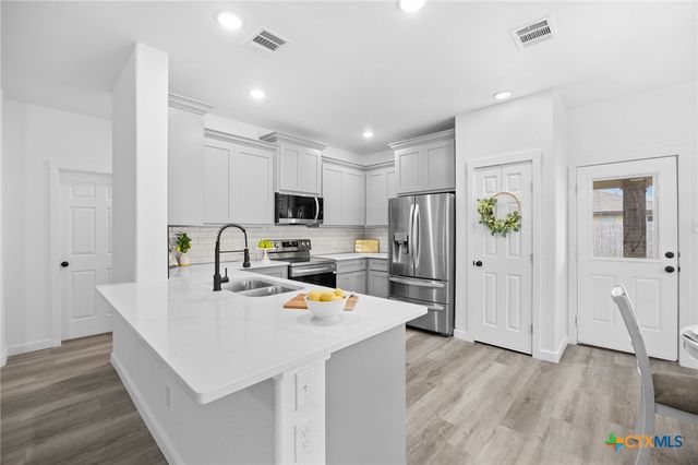 8815 Sky Crest Drive, Temple, TX 76502