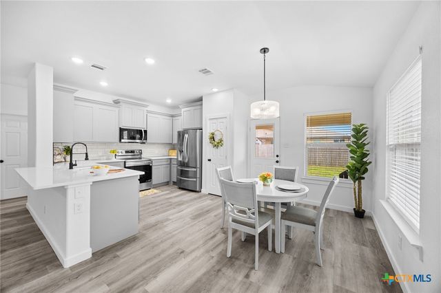 8815 Sky Crest Drive, Temple, TX 76502