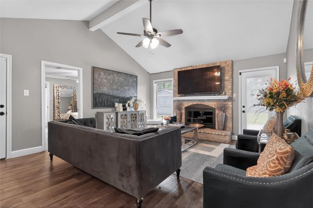 9802 Bayou Woods Drive, Baytown, TX 77521