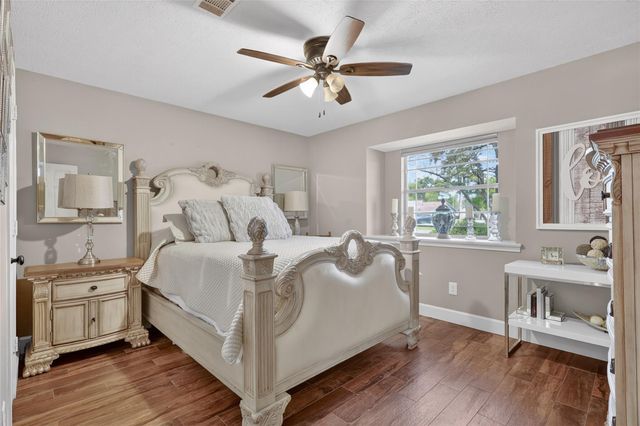 9802 Bayou Woods Drive, Baytown, TX 77521