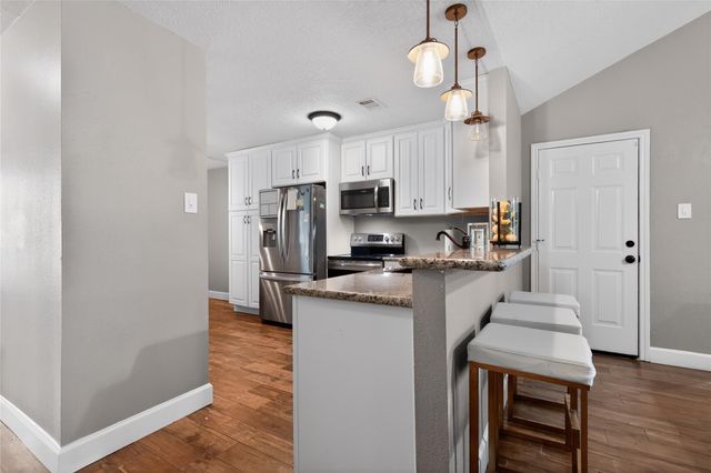 9802 Bayou Woods Drive, Baytown, TX 77521