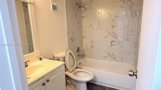 8560 N Sherman Cir 302, Miramar, FL 33025