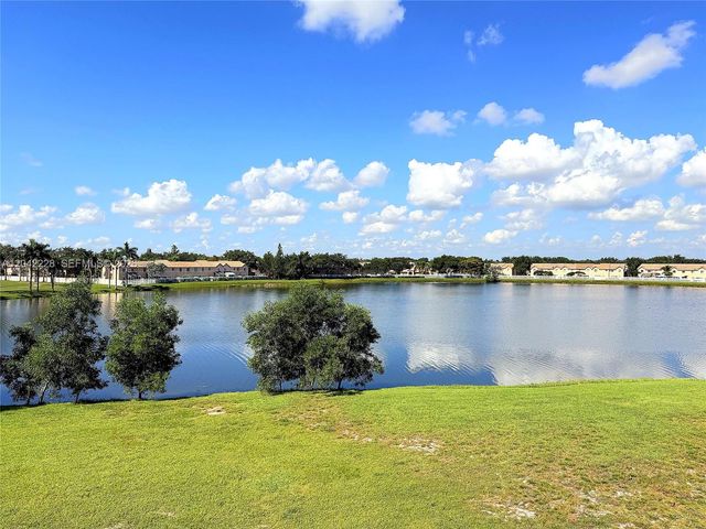 8560 N Sherman Cir 302, Miramar, FL 33025