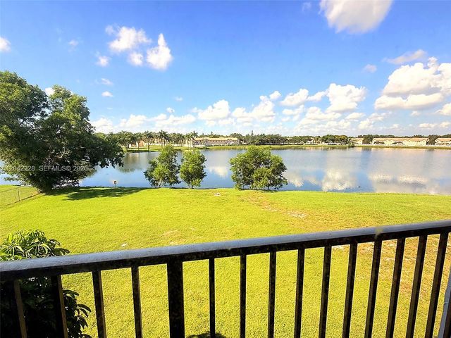 8560 N Sherman Cir 302, Miramar, FL 33025