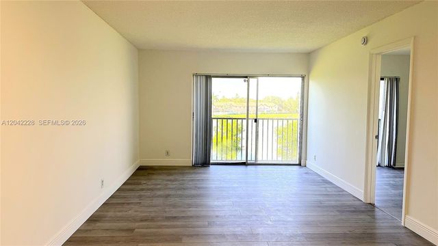 8560 N Sherman Cir 302, Miramar, FL 33025