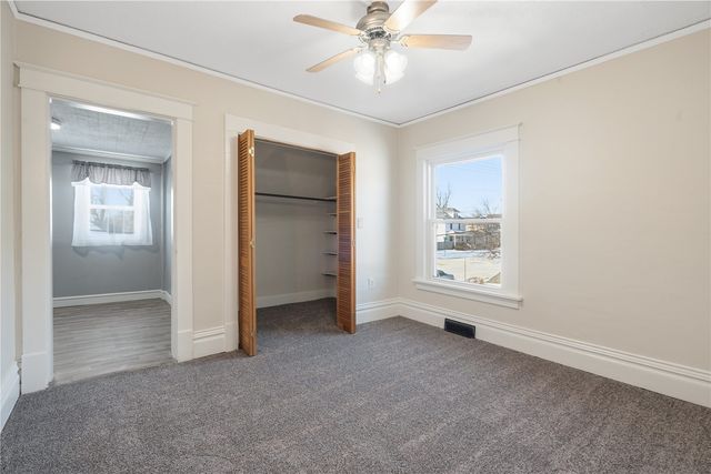 122 20th Street NE, Cedar Rapids, IA 52402