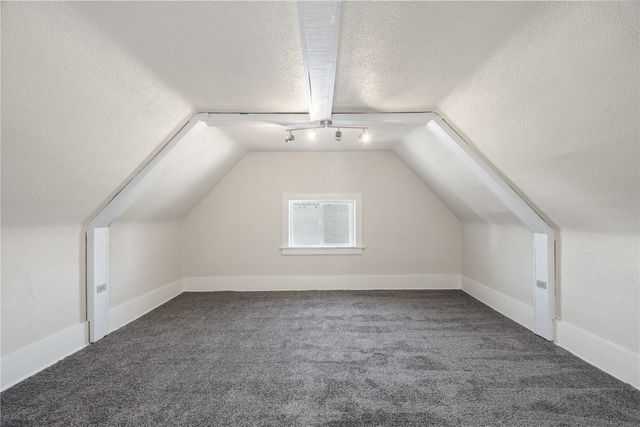 122 20th Street NE, Cedar Rapids, IA 52402