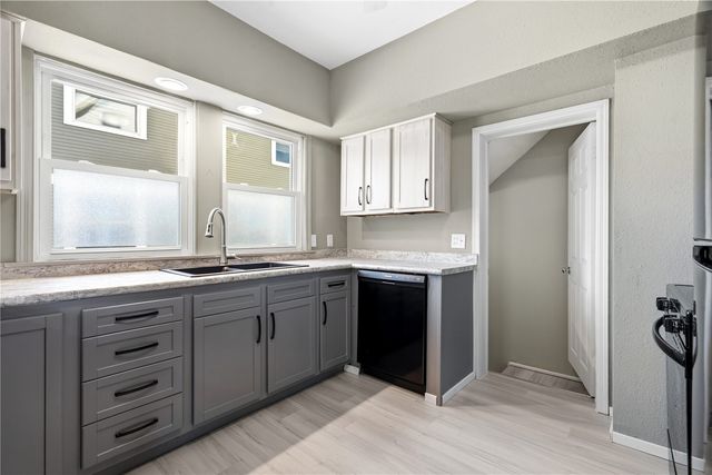 122 20th Street NE, Cedar Rapids, IA 52402