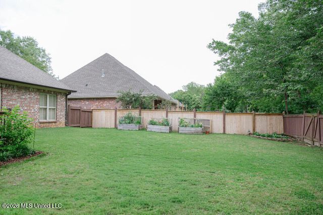 109 Bear Creek Circle, Canton, MS 39046