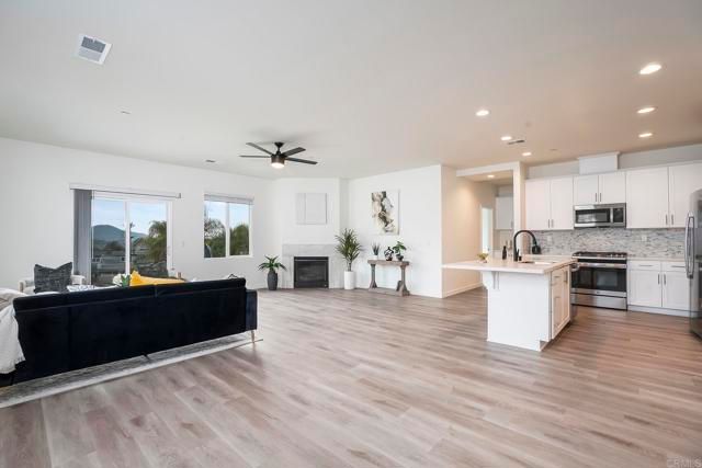 1707 Terrace Hill Dr, El Cajon, CA 92021