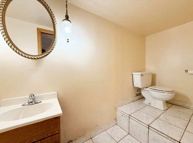 3400 W Shakespeare Avenue, Chicago, IL 60647