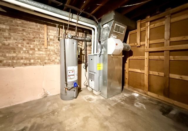 3400 W Shakespeare Avenue, Chicago, IL 60647