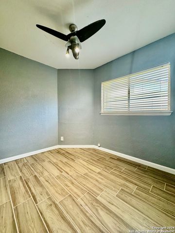 9115 Valley Bend, San Antonio, TX 78250