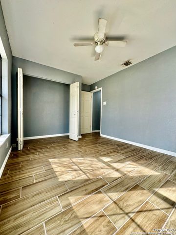 9115 Valley Bend, San Antonio, TX 78250