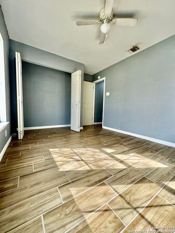 9115 Valley Bend, San Antonio, TX 78250