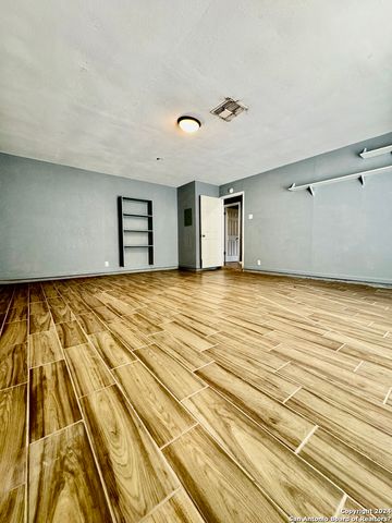 9115 Valley Bend, San Antonio, TX 78250