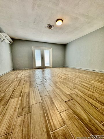 9115 Valley Bend, San Antonio, TX 78250