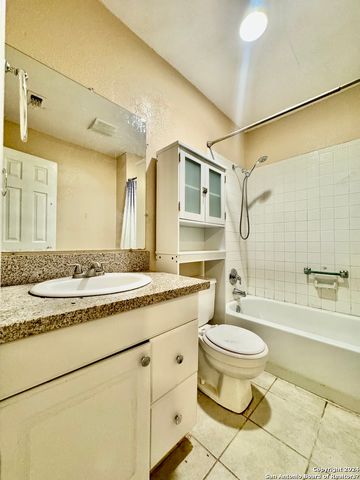9115 Valley Bend, San Antonio, TX 78250