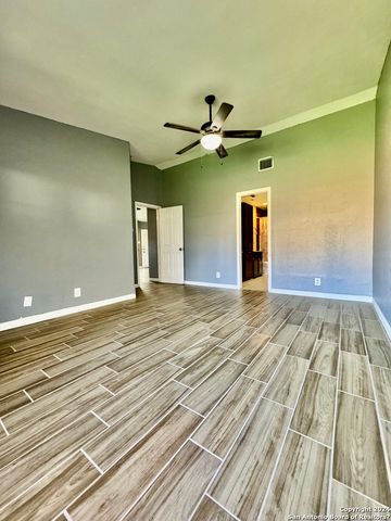 9115 Valley Bend, San Antonio, TX 78250