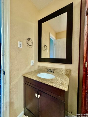 9115 Valley Bend, San Antonio, TX 78250