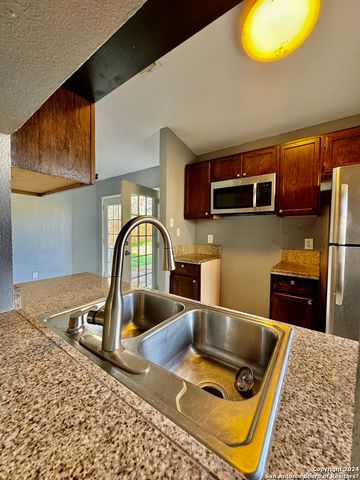 9115 Valley Bend, San Antonio, TX 78250