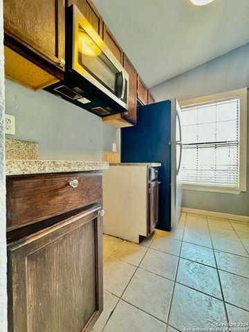9115 Valley Bend, San Antonio, TX 78250