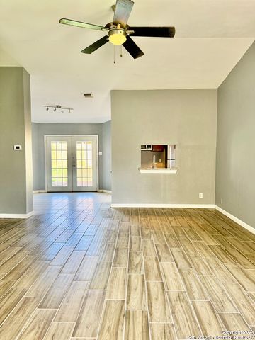 9115 Valley Bend, San Antonio, TX 78250
