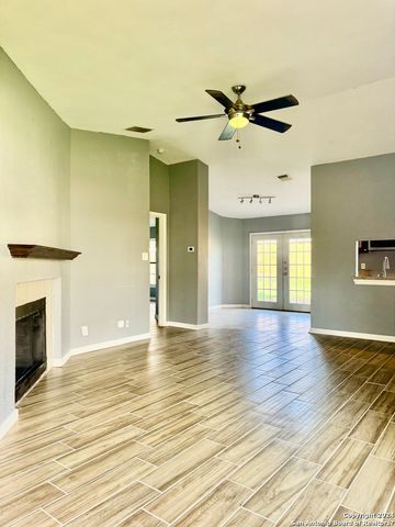 9115 Valley Bend, San Antonio, TX 78250
